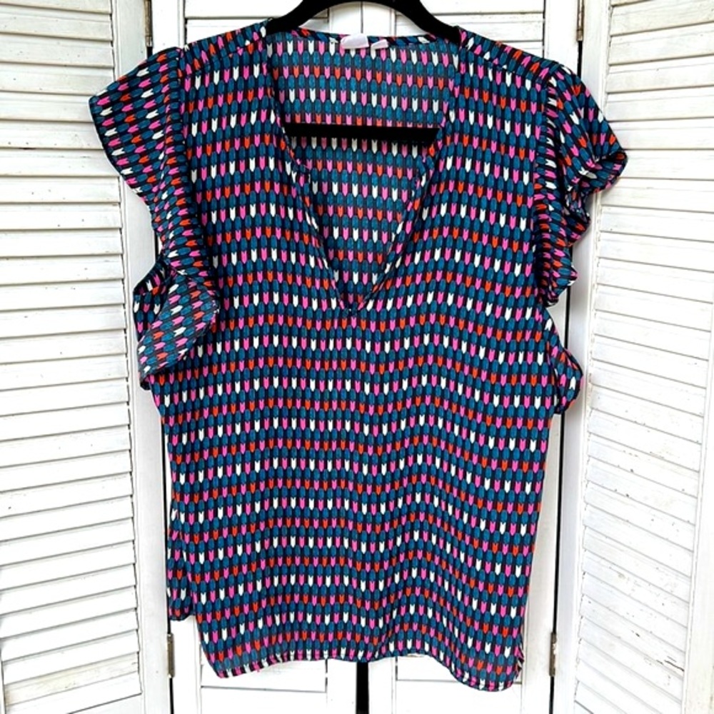 🌻 Gap lightweight top with woven chevron print